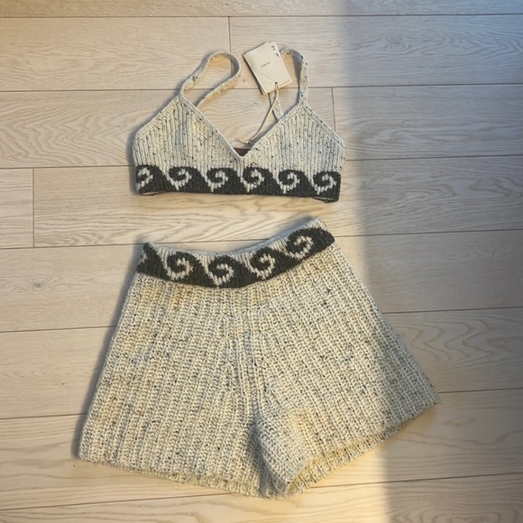 ALANUI ECO ANDEAN WAVES KNIT TANK SHORTS CROP TOP SET Small and Medium $1200 - Picture 2 of 4